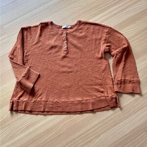 Mododoc Los Angeles Rust Henley Boxy Top